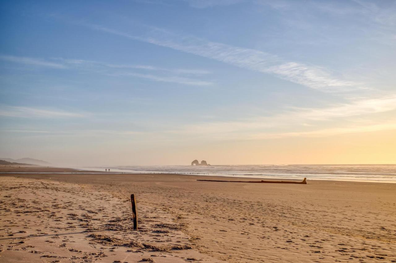 Vila On The Rocks Rockaway Beach Exteriér fotografie